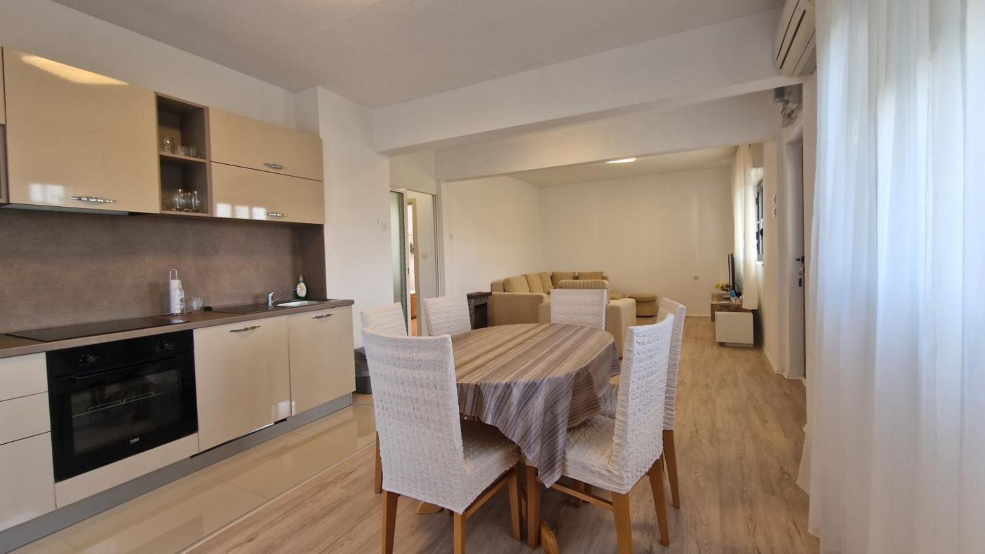 Ferienwohnung Kuca Za Odmor Laura Ražanac Exterior foto