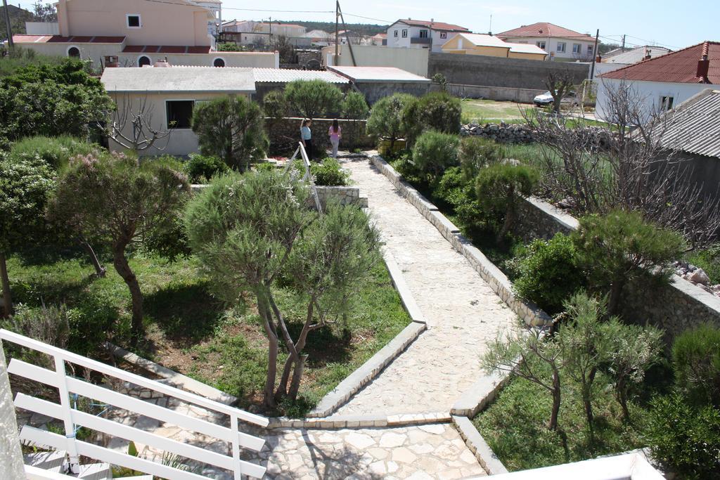 Ferienwohnung Kuca Za Odmor Laura Ražanac Exterior foto