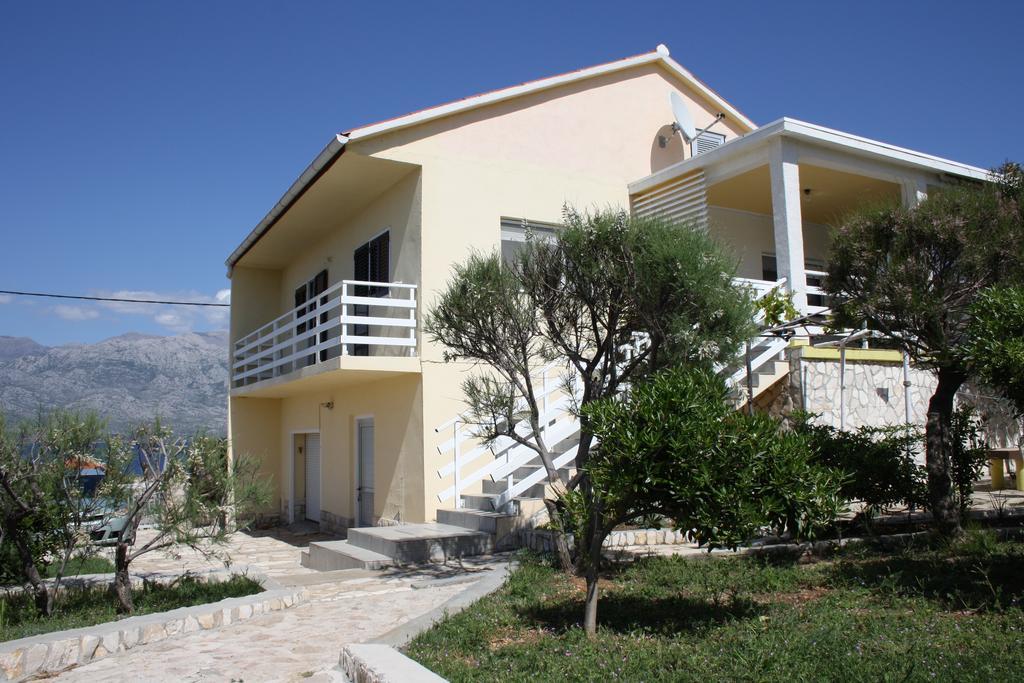 Ferienwohnung Kuca Za Odmor Laura Ražanac Exterior foto